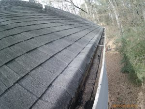 Gutter; clean; dibris; removal; downspout; flow;